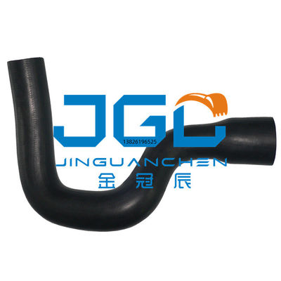 Motoruitlaat E307 E307B Radiator bovenwaterslang 135-5679