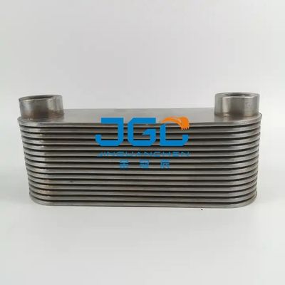 De Kern van de de Oliekoeler VOE20450897 20715681 van graafwerktuigec240 EC290 Motoronderdelen