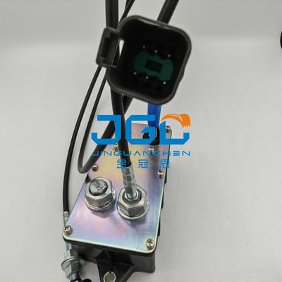 R215-7 de Motor 21EN-32260 21EN-32300 van graafwerktuigengine parts throttle