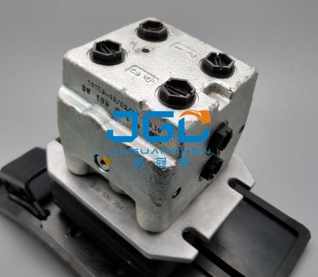 Van toepassing op van het Graafwerktuigaccessories pedal foot van SY55 SY65 SY75 de Assemblage van de de Remklep