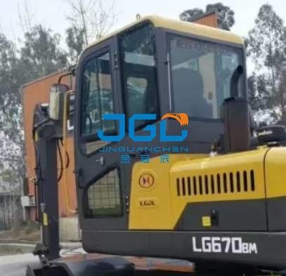 LG670BM Hoger en Lager de Wapensglas van graafwerktuigfront and rear door skylight