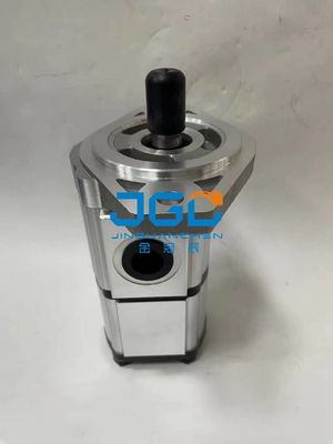 R480LC-9 485 520LC-9 Excavator Fitting Fan Pump 31QB-30120 31QB-30130