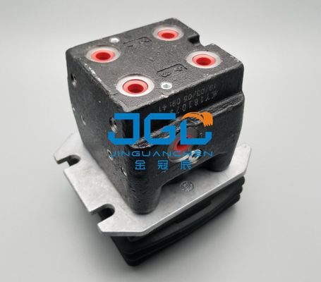 Onderdelen voor de cabine van de graafmachine SK200 SK210 SK230-6E Voetklep Pedal Pilotklep YN30V00106F2 YN30V00105F2