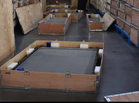 Fabriek verkoopt graafmachine radiator R305-9 hoge kwaliteit voor graafmachines