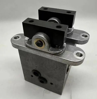 Speciaal model onderklep voor de hydraulische montage van de graafmachine SK135RS