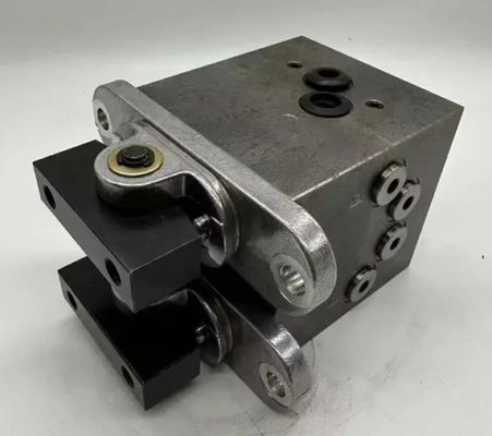 Speciaal model onderklep voor de hydraulische montage van de graafmachine SK135RS