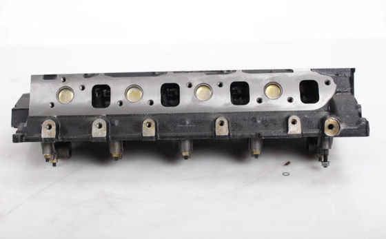 Nieuwe cilinderkop assemblage Isuzu 4HK1 Dieselmotor Onderdelen Constructie-machine onderdelen